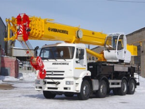 Автокран Ивановец KC-65740-8 40 тонн
